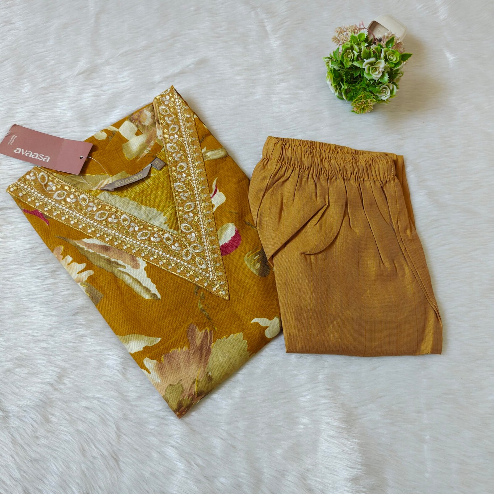 OLIVE GOLD FLORAL CORD