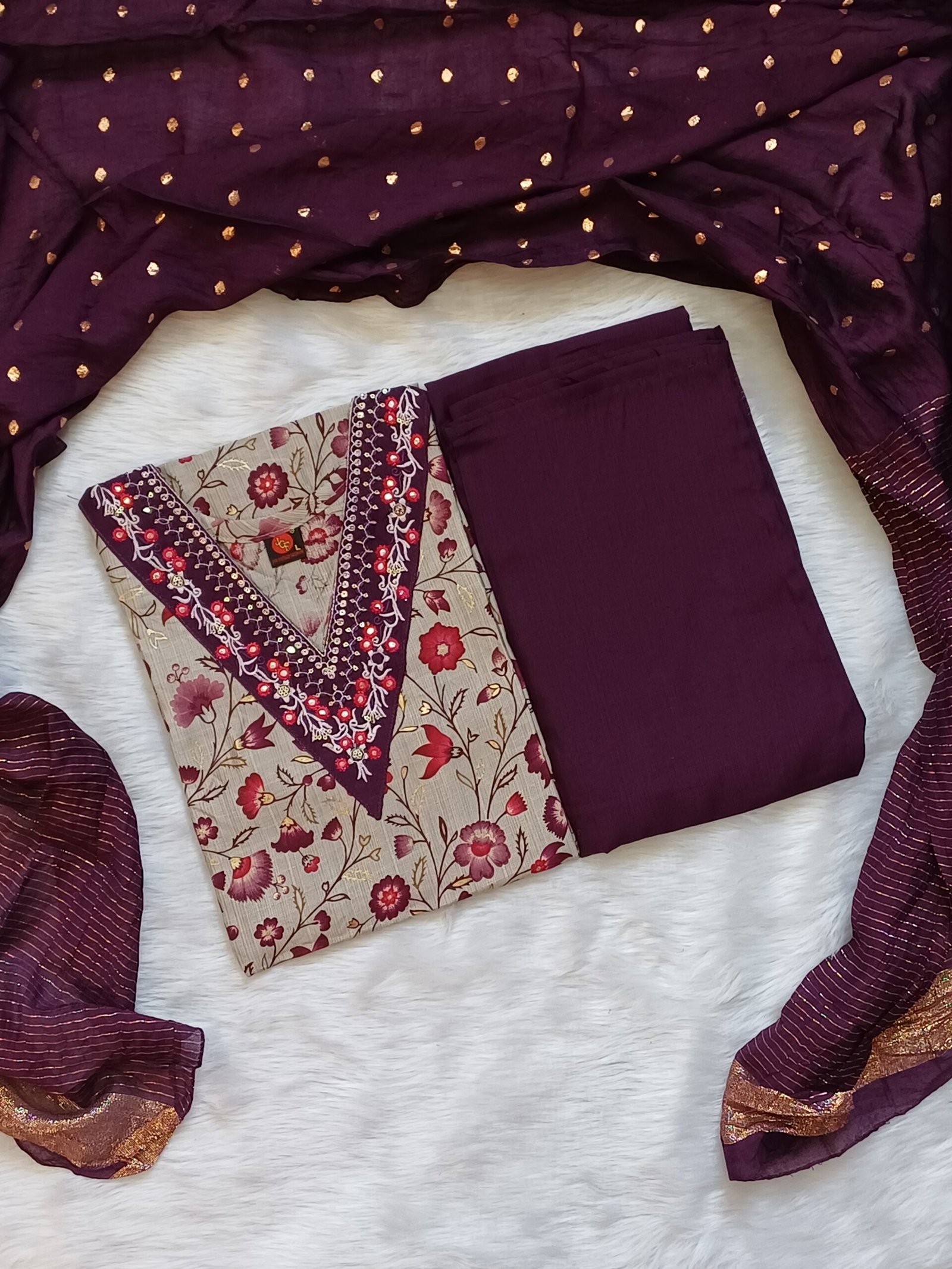 FLORAL IVORY VATICAN SET