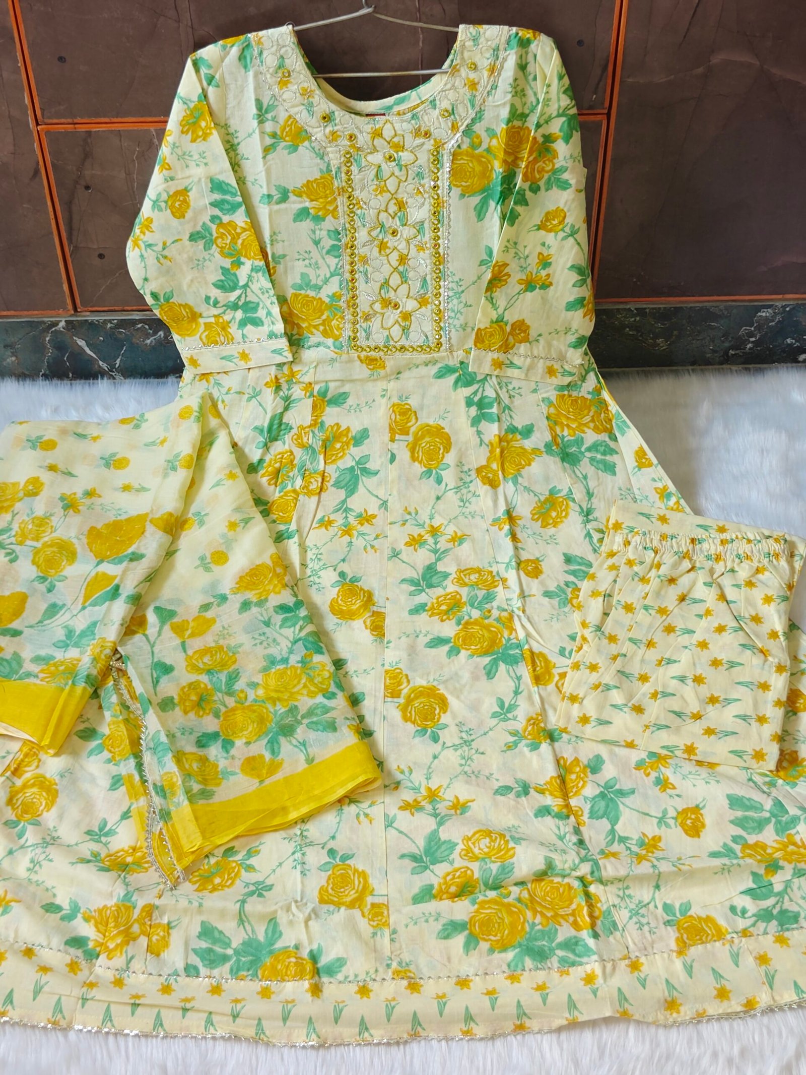 YELLOW CREAM ANARKALI SET