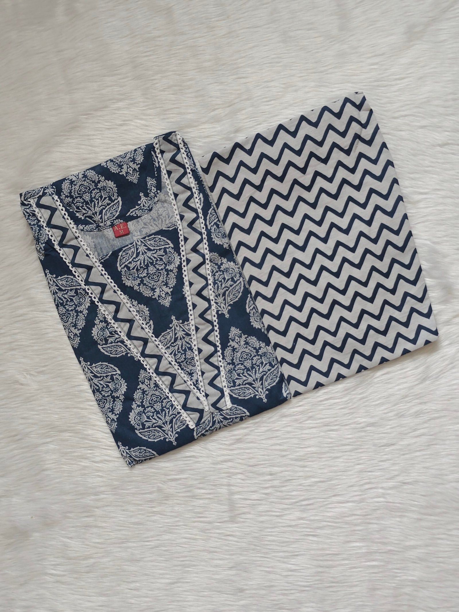 NEVY BIG FLORAL CORD